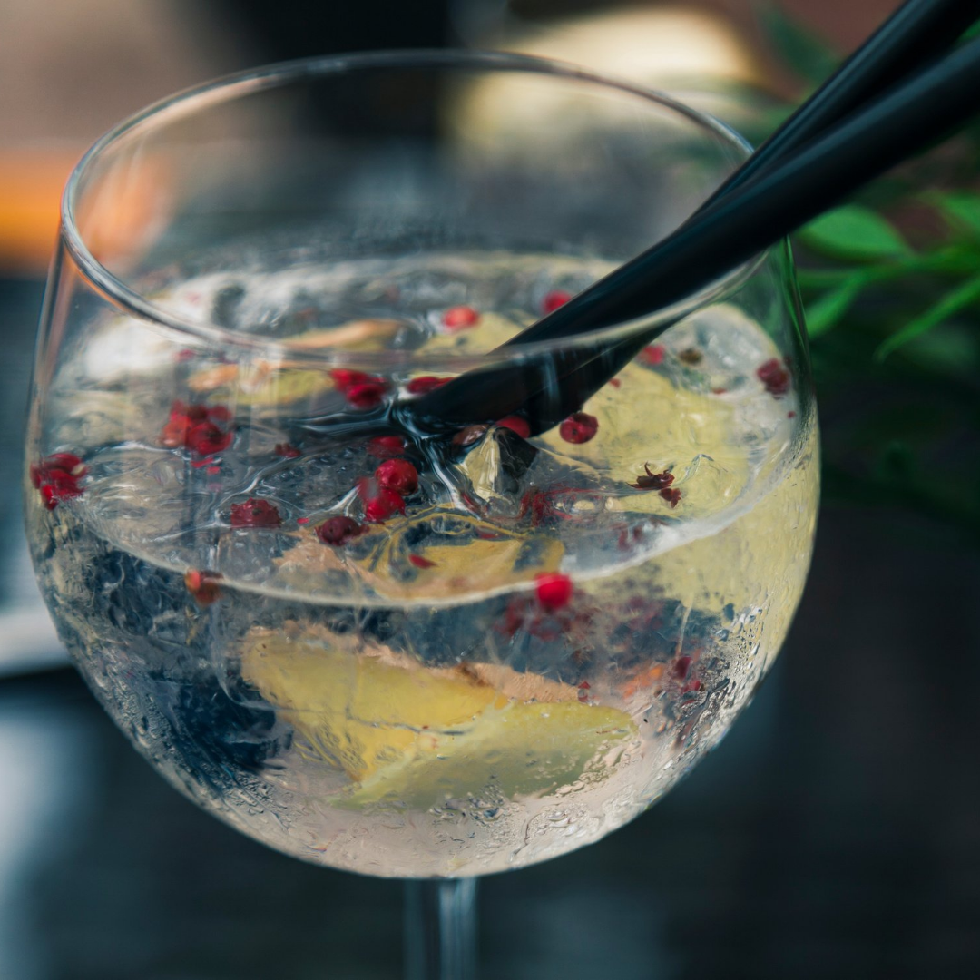 carlo-app-monaco-blog-ginuary-gin-tonic-cocktail-before-pizzaria-distillery-1