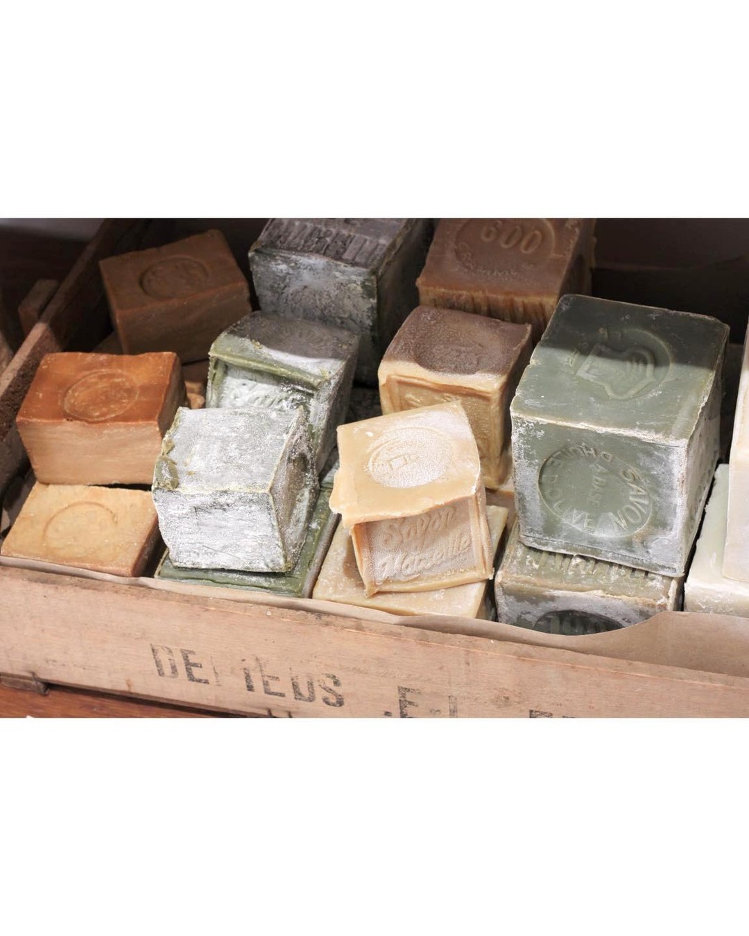 soaps-and-rags-aixenprovence-carlo-app-decoration